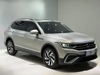 Volkswagen Tiguan L 2023 купить из Китая, цена 2 977 000 ₽ — Suifenhe Auto
