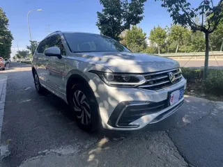 Volkswagen Tiguan L 2024 купить из Китая, цена 3 375 000 ₽ — Suifenhe Auto
