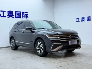 Volkswagen Tiguan L 2023 купить из Китая, цена 2 808 000 ₽ — Suifenhe Auto
