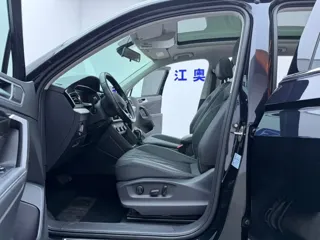 Volkswagen Tiguan L 2023 купить из Китая, цена 2 808 000 ₽ — Suifenhe Auto