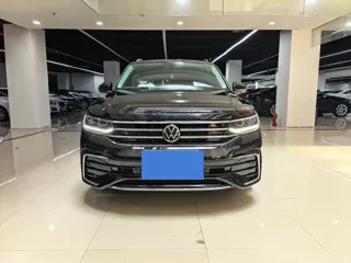 Volkswagen Tiguan L 2024 купить из Китая, цена 3 300 000 ₽ — Suifenhe Auto