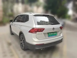 Volkswagen Tiguan L 2020 купить из Китая, цена 1 675 000 ₽ — Suifenhe Auto