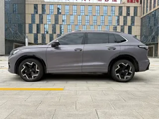 Volkswagen Tiguan L 2024 купить из Китая, цена 3 569 000 ₽ — Suifenhe Auto