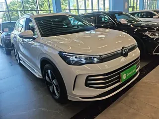 Volkswagen Tiguan L 2024 купить из Китая, цена 4 152 000 ₽ — Suifenhe Auto
