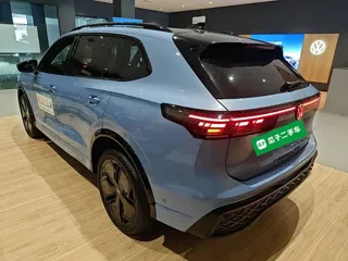 Volkswagen Tiguan L 2024 купить из Китая, цена 4 521 000 ₽ — Suifenhe Auto