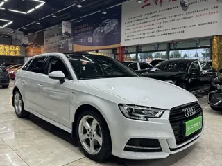 Audi A3 2018 купить из Китая, цена 1 559 000 ₽ — Suifenhe Auto