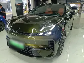 Lynk & Co 08 EM-P 2025