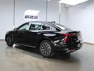 Hongqi H5 2026 купить из Китая, цена 3 596 000 ₽ — Suifenhe Auto