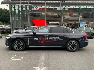 Hongqi H5 2024 купить из Китая, цена 3 182 000 ₽ — Suifenhe Auto