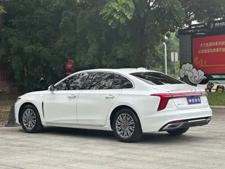 Hongqi H5 2024 купить из Китая, цена 2 969 000 ₽ — Suifenhe Auto