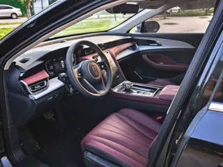 Hongqi H5 2026 купить из Китая, цена 3 106 000 ₽ — Suifenhe Auto