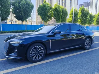 Hongqi H5 2025 купить из Китая, цена 3 273 000 ₽ — Suifenhe Auto