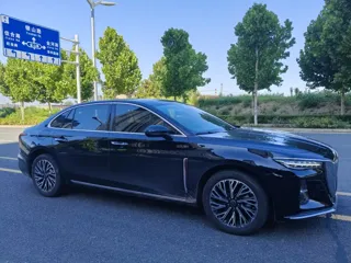 Hongqi H5 2025 купить из Китая, цена 3 273 000 ₽ — Suifenhe Auto