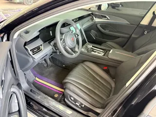 Hongqi H5 2024 купить из Китая, цена 2 904 000 ₽ — Suifenhe Auto