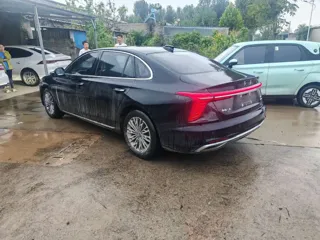 Hongqi H5 2024 купить из Китая, цена 2 976 000 ₽ — Suifenhe Auto