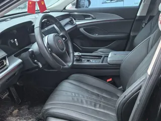Hongqi H5 2024 купить из Китая, цена 3 208 000 ₽ — Suifenhe Auto