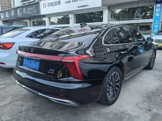 Hongqi H5 2024 купить из Китая, цена 3 273 000 ₽ — Suifenhe Auto