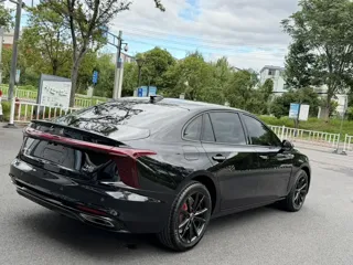 Hongqi H5 2025 купить из Китая, цена 3 500 000 ₽ — Suifenhe Auto
