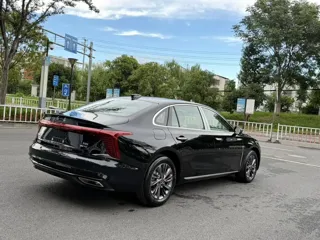 Hongqi H5 2026 купить из Китая, цена 3 390 000 ₽ — Suifenhe Auto