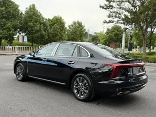 Hongqi H5 2026 купить из Китая, цена 3 390 000 ₽ — Suifenhe Auto