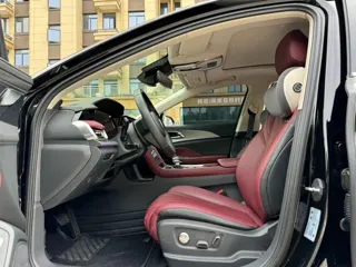 Hongqi H5 2024 купить из Китая, цена 3 114 000 ₽ — Suifenhe Auto