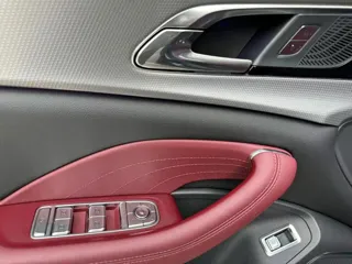 Hongqi H5 2024 купить из Китая, цена 3 114 000 ₽ — Suifenhe Auto