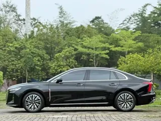Hongqi H5 2024 купить из Китая, цена 3 030 000 ₽ — Suifenhe Auto