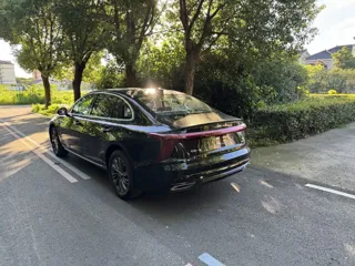 Hongqi H5 2026 купить из Китая, цена 3 279 000 ₽ — Suifenhe Auto