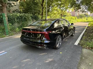 Hongqi H5 2026 купить из Китая, цена 3 279 000 ₽ — Suifenhe Auto