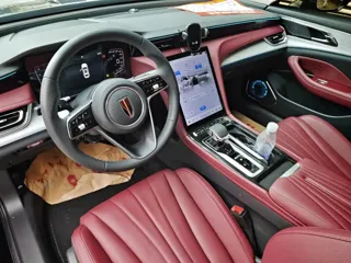 Hongqi H5 2024 купить из Китая, цена 2 949 000 ₽ — Suifenhe Auto