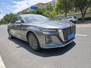 Hongqi H5 2024 купить из Китая, цена 2 980 000 ₽ — Suifenhe Auto