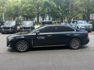 Hongqi H5 2024 купить из Китая, цена 2 400 000 ₽ — Suifenhe Auto