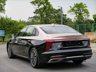 Hongqi H5 2024 купить из Китая, цена 3 030 000 ₽ — Suifenhe Auto