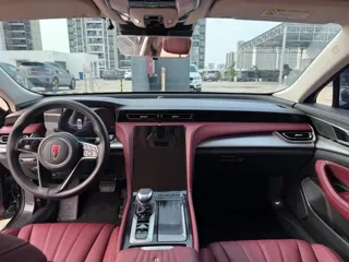 Hongqi H5 2024 купить из Китая, цена 2 621 000 ₽ — Suifenhe Auto