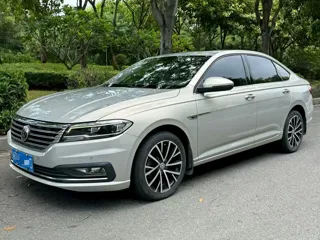 Volkswagen Lavida 2018 купить из Китая, цена 1 403 000 ₽ — Suifenhe Auto