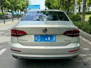 Volkswagen Lavida 2018 купить из Китая, цена 1 403 000 ₽ — Suifenhe Auto