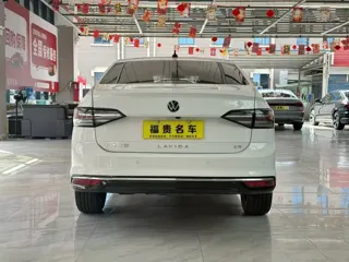 Volkswagen Lavida 2023 купить из Китая, цена 1 364 000 ₽ — Suifenhe Auto