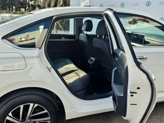 Volkswagen Lavida 2024 купить из Китая, цена 2 826 000 ₽ — Suifenhe Auto