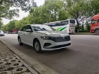 Volkswagen Lavida 2024 купить из Китая, цена 1 594 000 ₽ — Suifenhe Auto