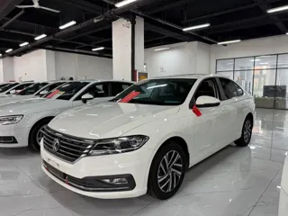 Volkswagen Lavida 2022 купить из Китая, цена 1 345 000 ₽ — Suifenhe Auto