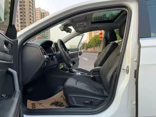 Volkswagen Lavida 2024 купить из Китая, цена 2 769 000 ₽ — Suifenhe Auto