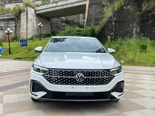 Volkswagen Lavida 2023 купить из Китая, цена 1 717 000 ₽ — Suifenhe Auto