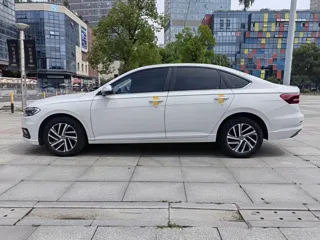 Volkswagen Lavida 2022 купить из Китая, цена 1 283 000 ₽ — Suifenhe Auto