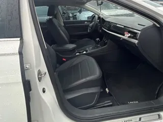 Volkswagen Lavida 2019 купить из Китая, цена 1 281 000 ₽ — Suifenhe Auto