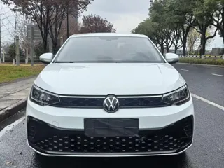 Volkswagen Lavida 2024 купить из Китая, цена 1 699 000 ₽ — Suifenhe Auto