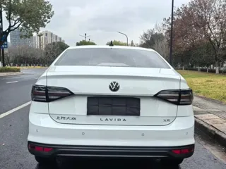 Volkswagen Lavida 2024 купить из Китая, цена 1 699 000 ₽ — Suifenhe Auto