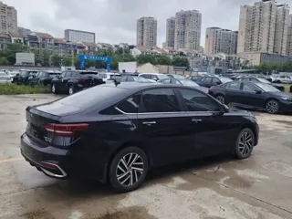 Volkswagen Lavida 2022 купить из Китая, цена 1 389 000 ₽ — Suifenhe Auto