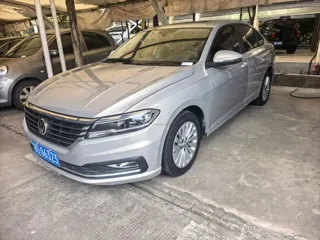 Volkswagen Lavida 2019 купить из Китая, цена 1 396 000 ₽ — Suifenhe Auto