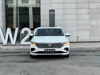Volkswagen Lavida 2023 купить из Китая, цена 1 215 000 ₽ — Suifenhe Auto