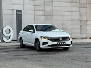 Volkswagen Lavida 2023 купить из Китая, цена 1 215 000 ₽ — Suifenhe Auto